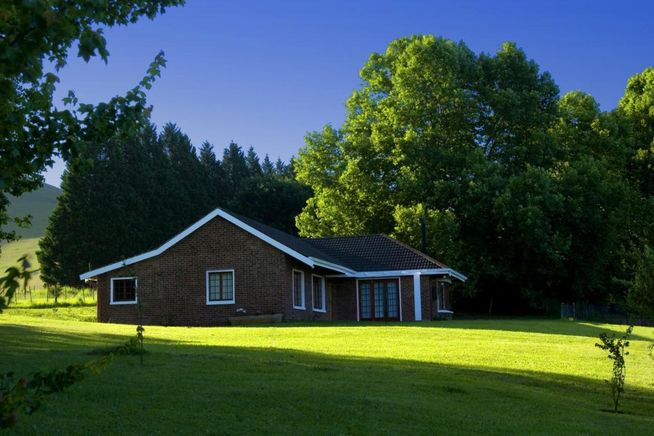 Lions River Country Cottages エクステリア 写真