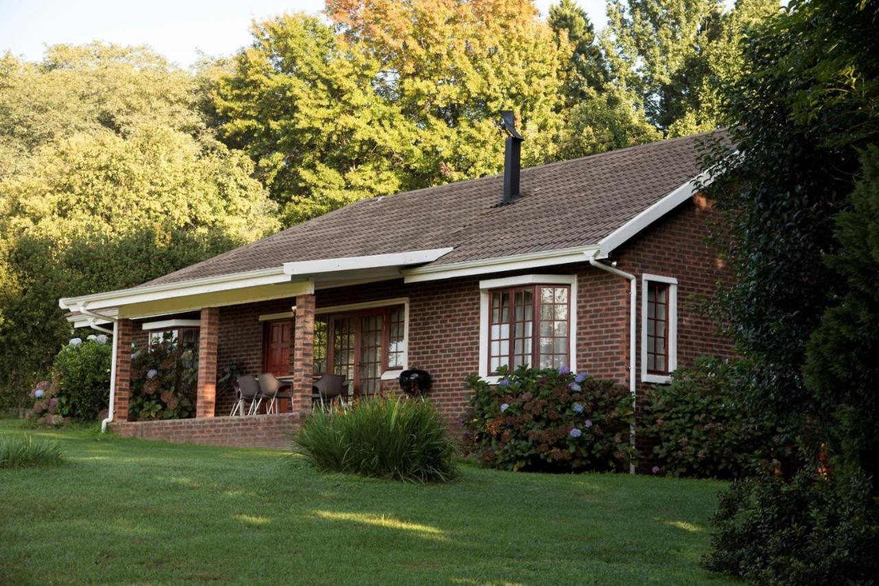 Lions River Country Cottages エクステリア 写真